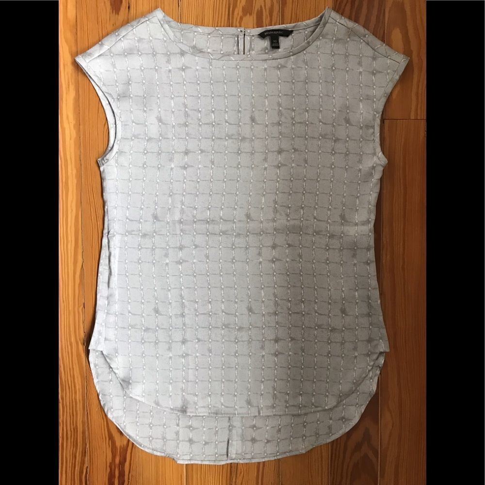 Sleeveless Top 